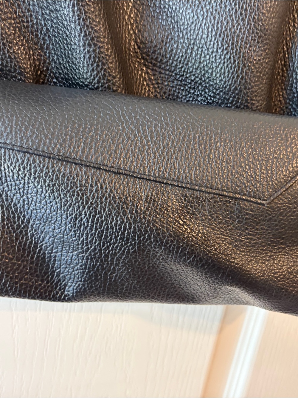 Kurt Geiger Black Leather Tote with Gold Hardware - Picture 4 of 13